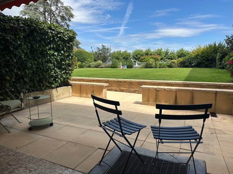 Magnifique appartement 3.5 pièces avec terrasse à vendre à deux pas du lac (2)