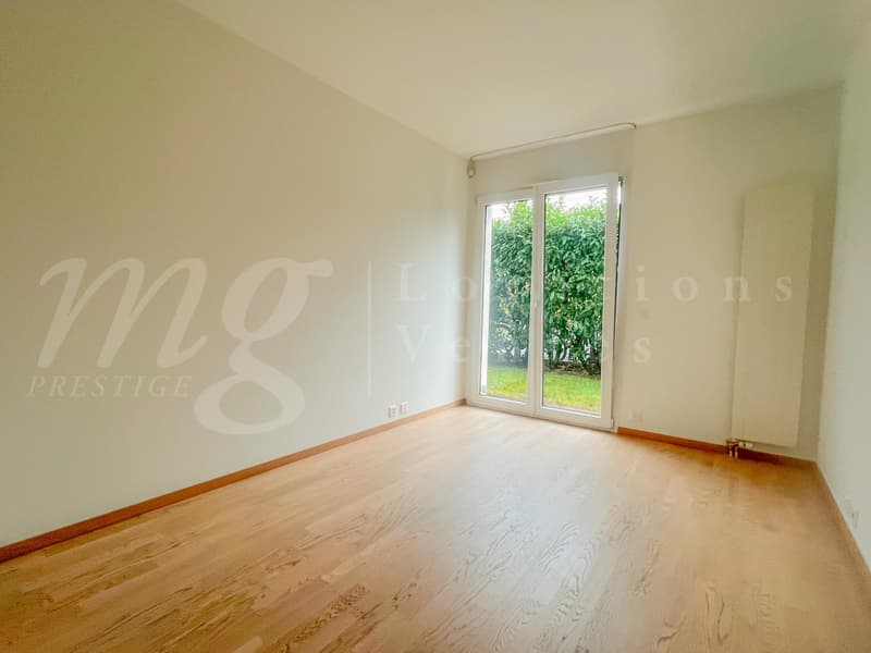 SUPERBE APPARTEMENT DE 7 PIECES - EN PIGNON - AVEC GRAND JARDIN PRIVATIF AUTOUR DE 340 m2 - 4 chambres à coucher (6)