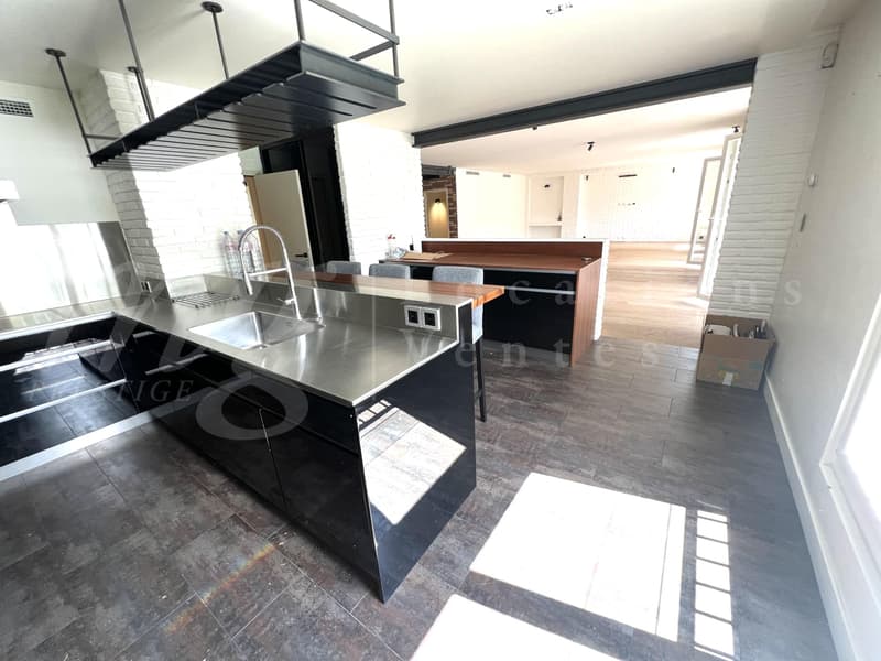 SUPERBE APPARTEMENT DE 7 PIECES DE 250 m2 AVEC LARGE TERRASSE - 3 BALCONS ET VUE DEGAGEE (10)