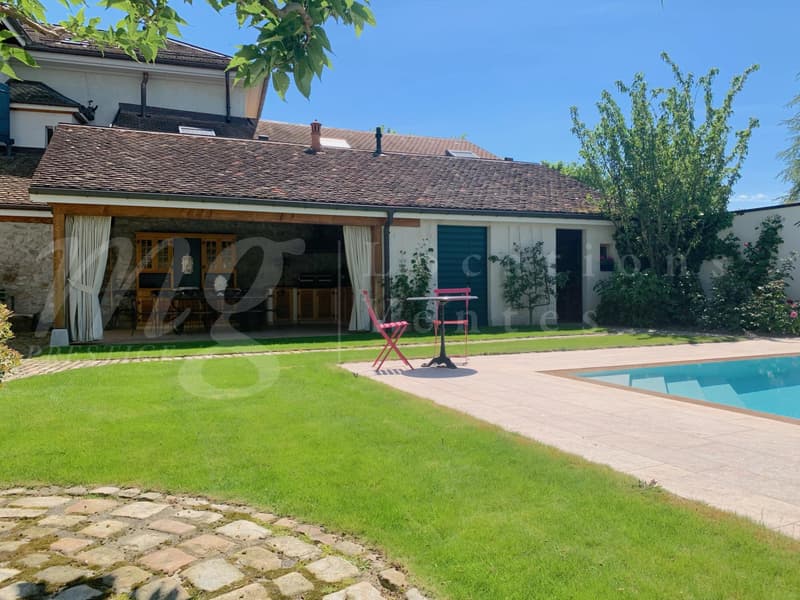 GRANDE MAISON DE MAITRE DE 12 PIECES AVEC BEAUCOUP DE CHARME - JARDIN PRIVATIF & PISCINE - 8 chambres (4)