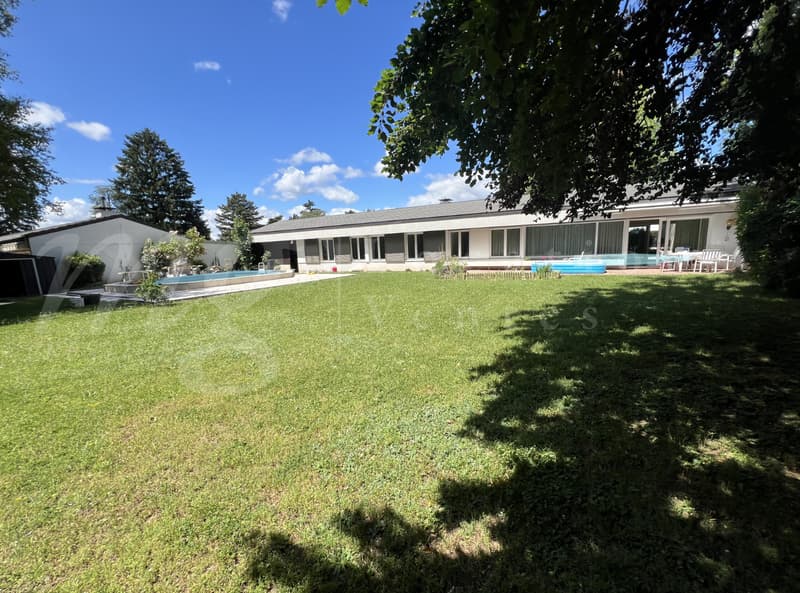 RAVISSANTE MAISON FAMILIALE AVEC 5 CHAMBRES ! INDIVIDUELLE ET GRAND JARDIN ET PISCINE (4)