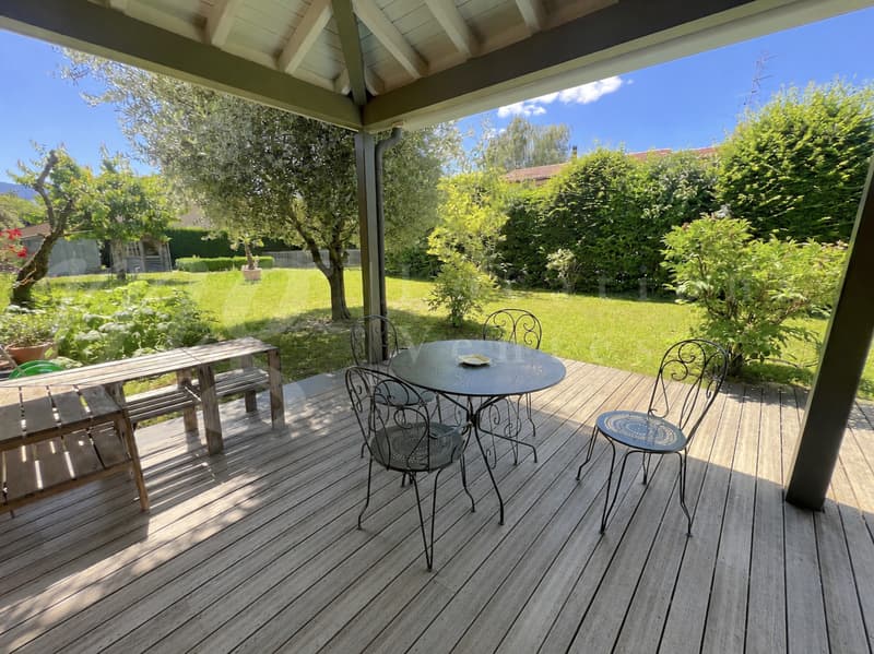 SUPERBE MAISON INDIVIDUELLE DE 250 m2 hab - RAVISSANT JARDIN CLOTUREE - ARBORISE - ET CALME DE 1100 m2 (1)