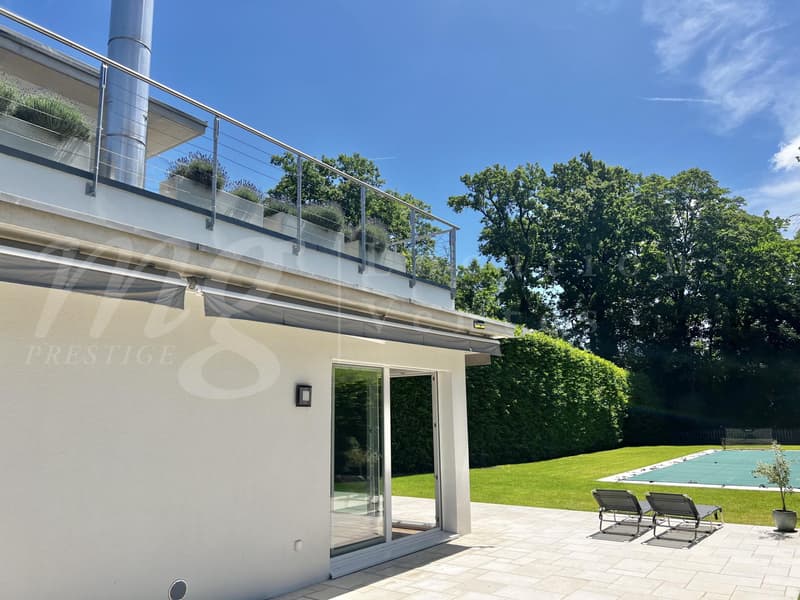 En exclusivité ! MAGNIFIQUE MAISON MODERNE DE 300 M2 AVEC GRAND JARDIN ET PISCINE (1)
