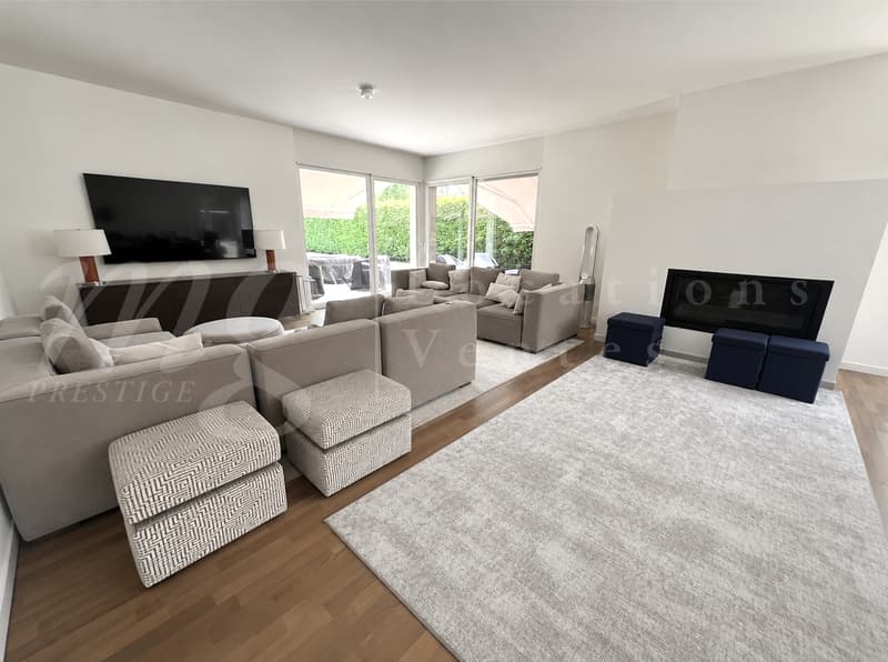 En exclusivité ! MAGNIFIQUE MAISON MODERNE DE 300 M2 AVEC GRAND JARDIN ET PISCINE (8)