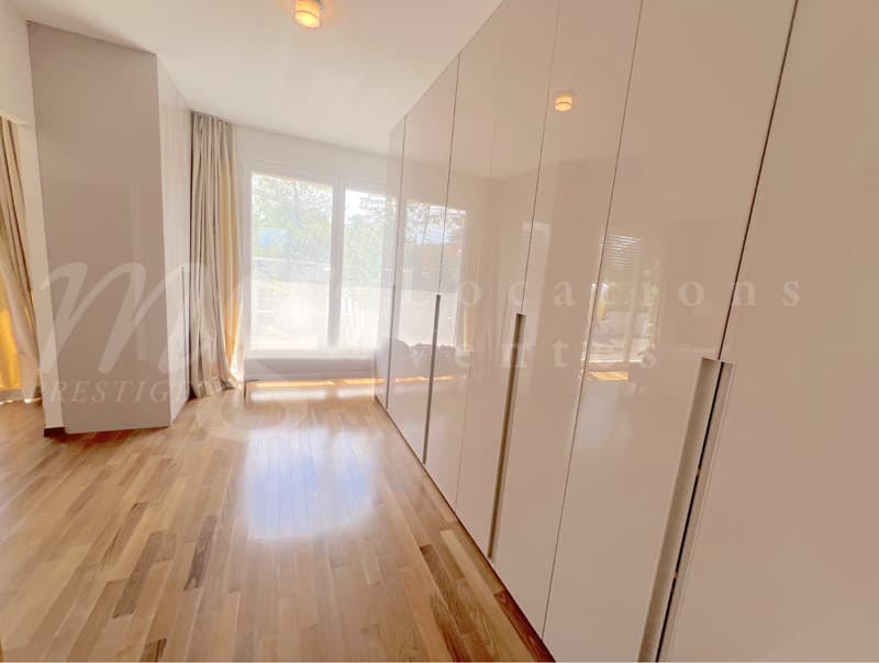 En exclusivité ! MAGNIFIQUE MAISON MODERNE DE 300 M2 AVEC GRAND JARDIN ET PISCINE (13)
