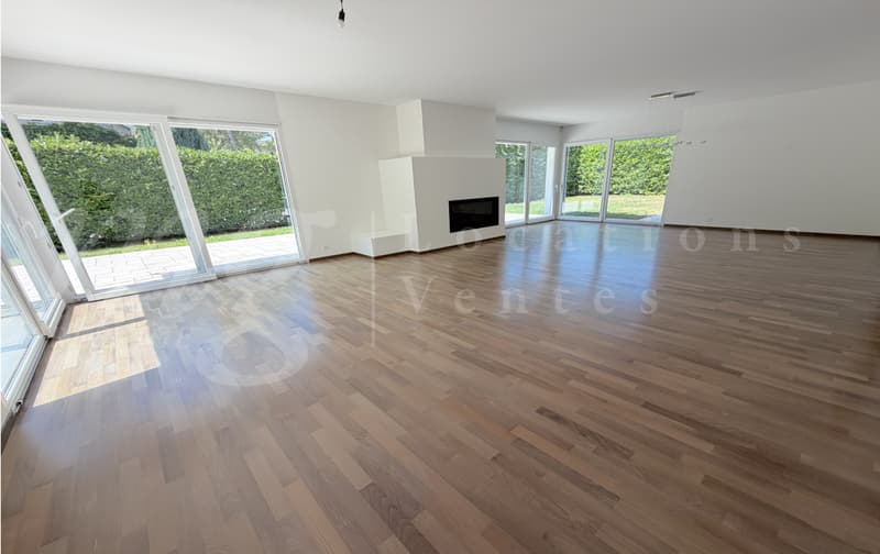 En exclusivité ! MAGNIFIQUE MAISON CONTEMPORAINE DE 8 PIECES AVEC JARDIN ARBORE ET GRANDE PISCINE (6)
