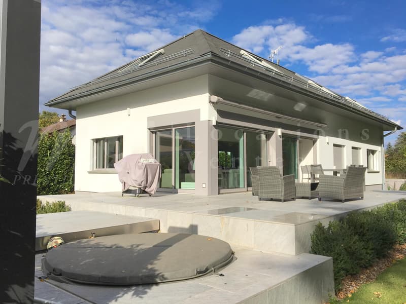 SUPERBE ET GRANDE MAISON DE 10 PIECES - 350 m2 - HPE - JARDIN DE 1100 m2 ET GRAND JACUZZI EXTERIEUR (9)