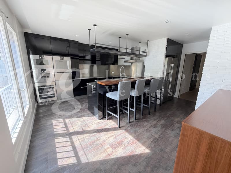MAGNIFIQUE APPARTEMENT DE 7 PIECES DE 251 m2 PPE AVEC LARGE TERRASSE & VUE DEGAGEE VERDURE (8)