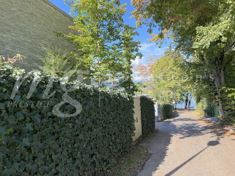 SUPERBE MAISON CONTEMPORAINE NEUVE DE 280 m2 - AVEC VUE LAC !! LARGE TERRASSE - + PROCHE LAC & PLAGE (4)
