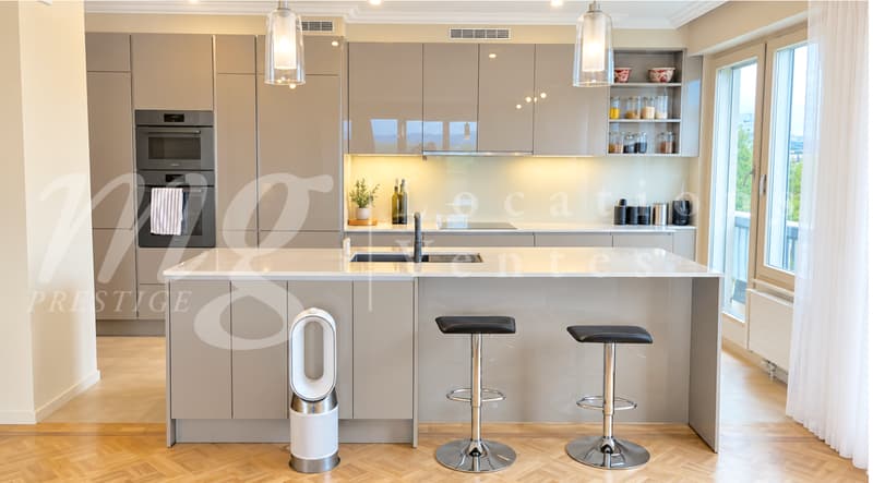 MAGNIFIQUE APPARTEMENT DE 6 PIECES AU 6EME ETAGE AVEC BALCON ET VUE DEGAGEE (2)