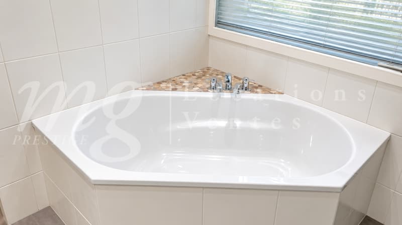 MAGNIFIQUE APPARTEMENT DE 6 PIECES AU 6EME ETAGE AVEC BALCON ET VUE DEGAGEE (10)
