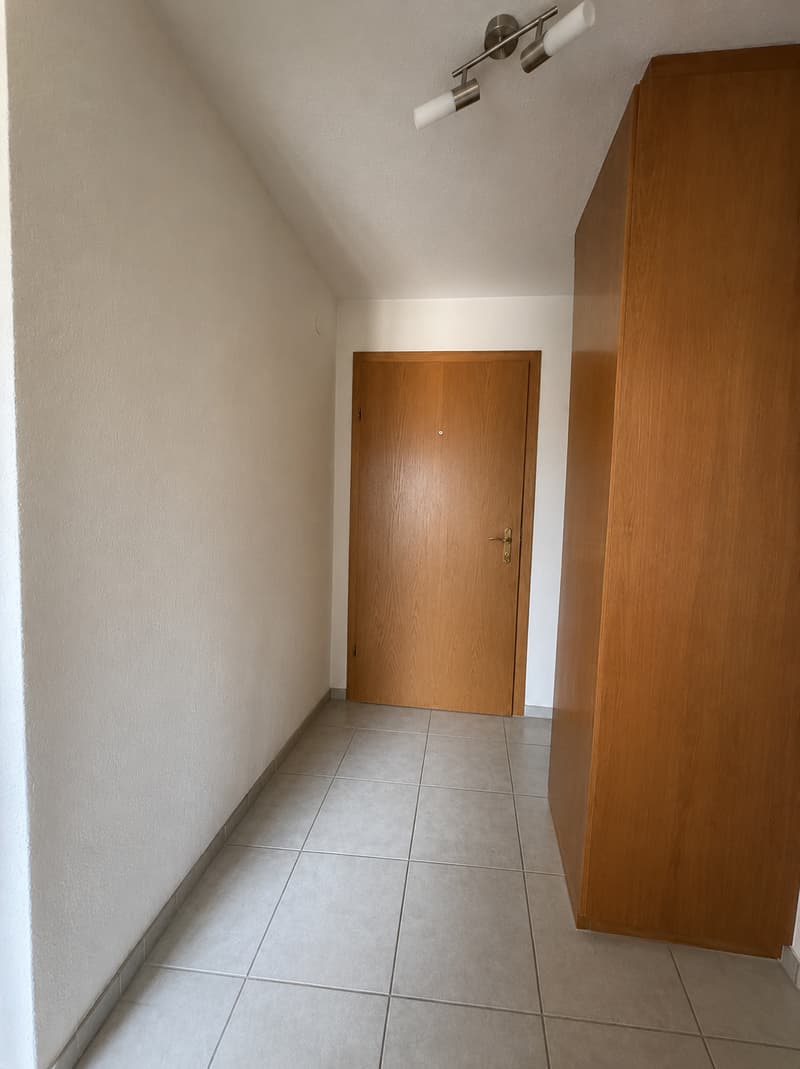 Helle 3.5-Zimmer-Erdgeschosswohnung mit Gartensitzplatz (2)