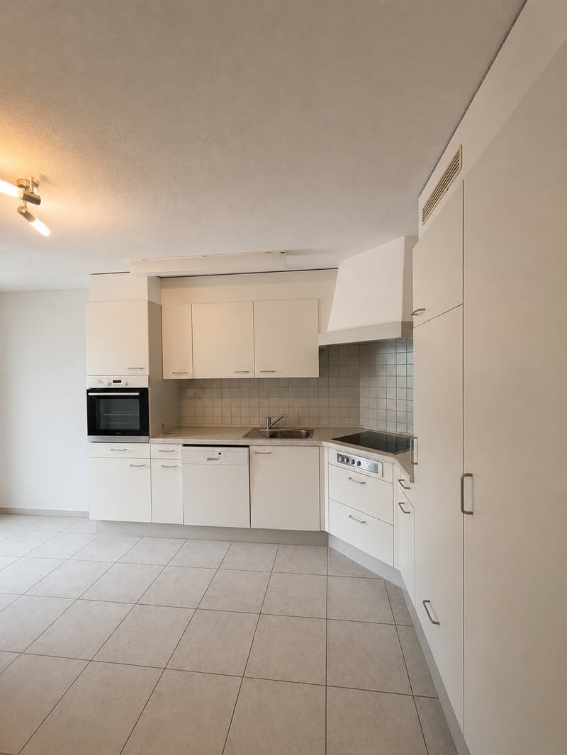 Helle 3.5-Zimmer-Erdgeschosswohnung mit Gartensitzplatz (7)