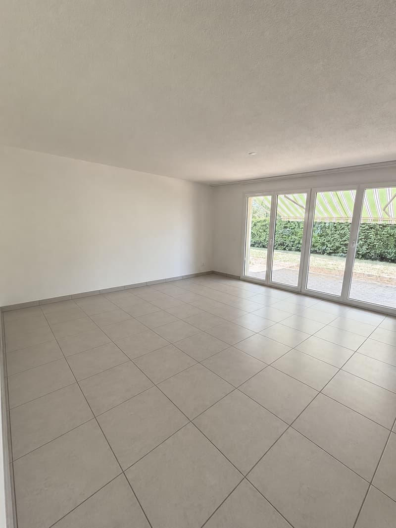 Helle 3.5-Zimmer-Erdgeschosswohnung mit Gartensitzplatz (4)