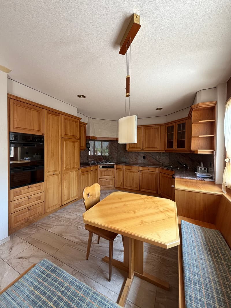 Grosszügiges 4½-Zimmer-Einfamilienhaus mit separater 1½-Zimmer-Einliegerwohnung (4)