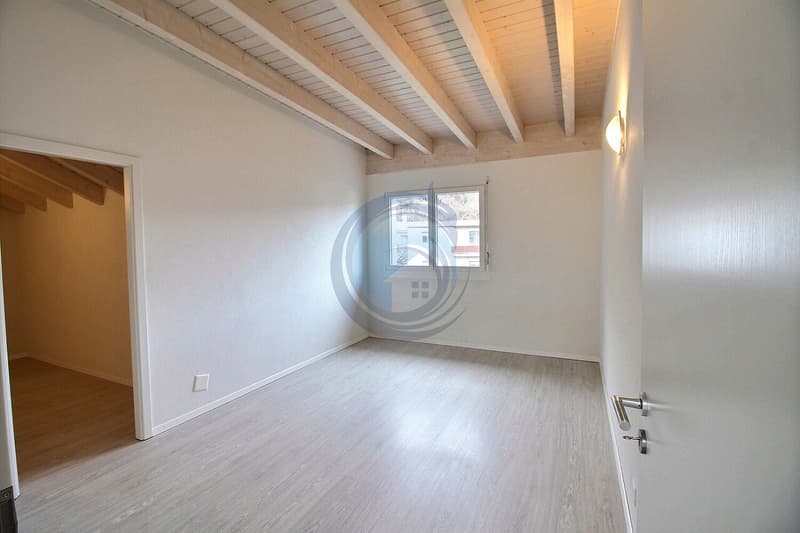 CHARMANT APPARTEMENT 4,5 PCES AU DERNIER ETAGE - LIBRE DE SUITE (4)
