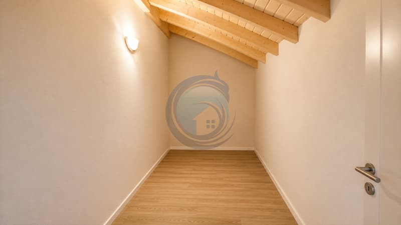 CHARMANT APPARTEMENT 4,5 PCES AU DERNIER ETAGE - LIBRE DE SUITE (12)