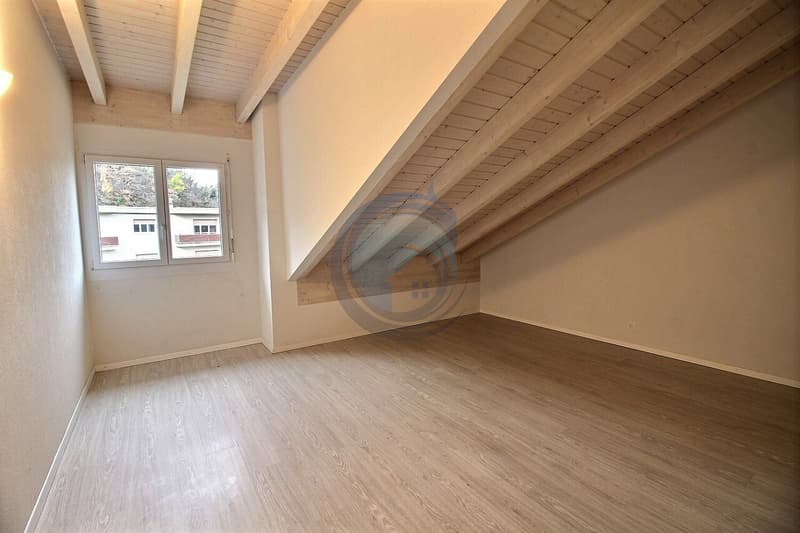 CHARMANT APPARTEMENT 4,5 PCES AU DERNIER ETAGE - LIBRE DE SUITE (6)