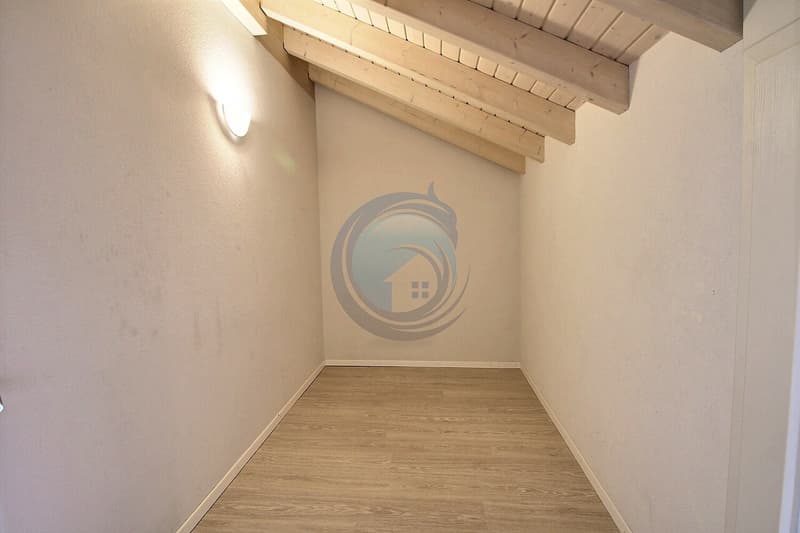 CHARMANT APPARTEMENT 4,5 PCES AU DERNIER ETAGE - LIBRE DE SUITE (7)