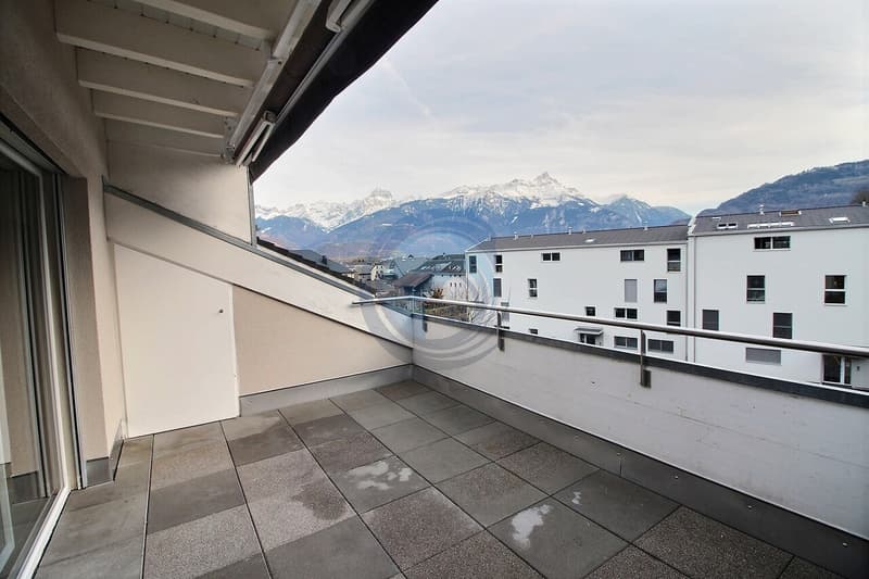 CHARMANT APPARTEMENT 4,5 PCES AU DERNIER ETAGE - LIBRE DE SUITE (12)