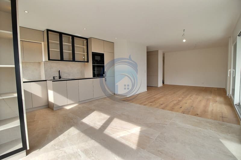 APPARTEMENT NEUF DE 4,5 PIÈCES AVEC VUE PANORAMIQUE SUR LE LAC (2)