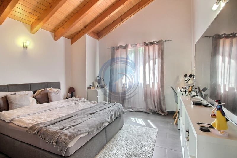 CHARMANTE MAISON MITOYENNE DE 7.5 PIÈCES (13)