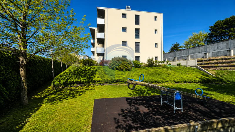 BEL APPARTEMENT D'ANGLE DE 3 PCES AVEC BALCON-PROCHE DES RIVES DU LAC (12)
