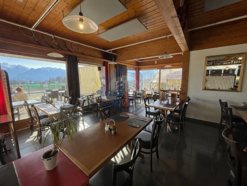 OPPORTUNITÉ À SAISIR : LOCAL COMMERCIAL/RESTAURANT À LOUER À ST-LÉGIER (7)