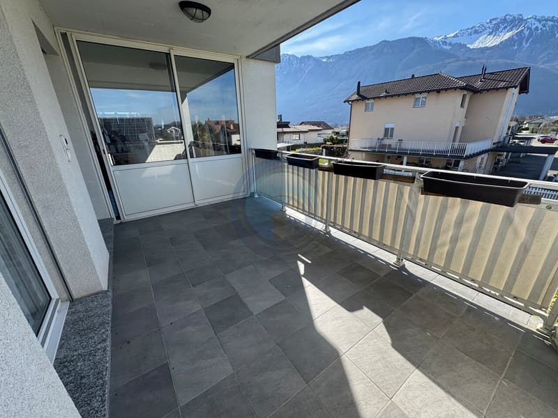 BEAU DUPLEX D'ANGLE DE 4,5 PIECES AVEC TERRASSE ET JARDIN PRIVATIF (10)