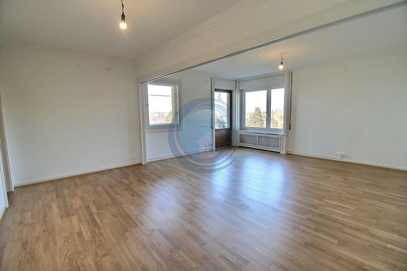 SPACIEUX APPARTEMENT DE 4,5 PIÈCES AVEC BUREAU ET VUE SUR LE LAC (3)