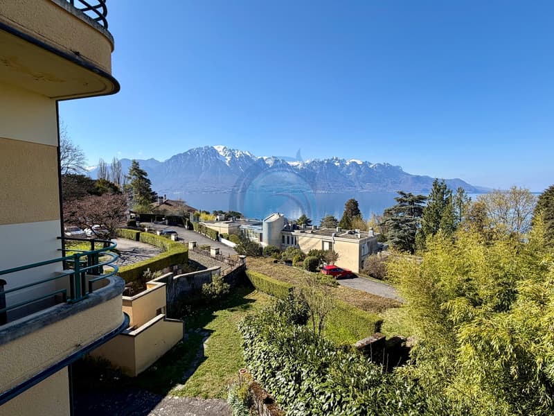 SPACIEUX APPARTEMENT DE 4,5 PIÈCES AVEC BUREAU ET VUE SUR LE LAC (1)