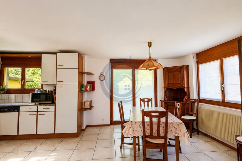 JOLIE VILLA CONTIGUË DE 6.5 PIÈCES AVEC VUE SUR LE LAC (9)