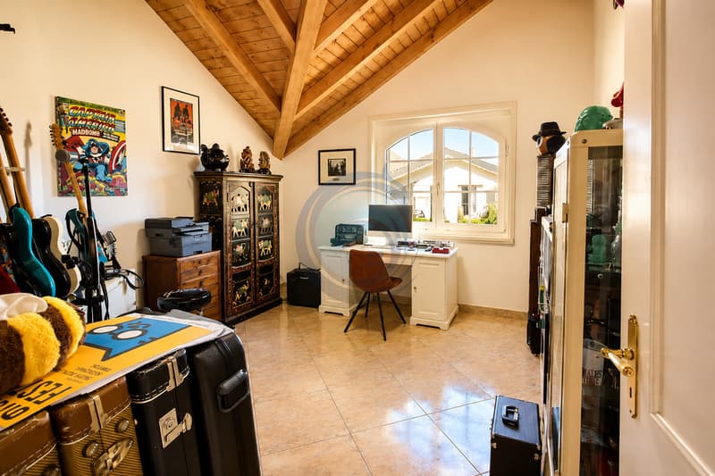 CHARMANTE VILLA INDIVIDUELLE DE 6,5 PIÈCES AVEC CACHET ET PISCINE (13)
