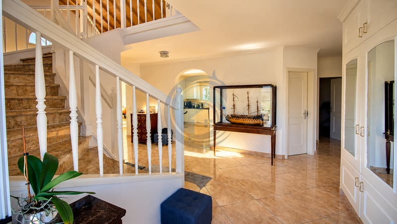 CHARMANTE VILLA INDIVIDUELLE DE 6,5 PIÈCES AVEC CACHET ET PISCINE (8)