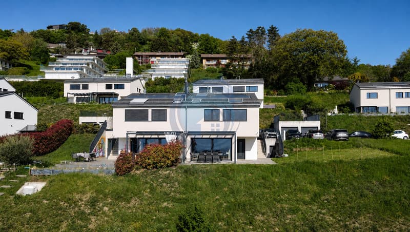 JOLIE VILLA JUMELLE DE 5.5 PIECES AVEC VUE SUR LE LAC (3)