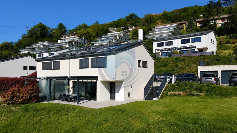 JOLIE VILLA JUMELLE DE 5.5 PIECES AVEC VUE SUR LE LAC (4)