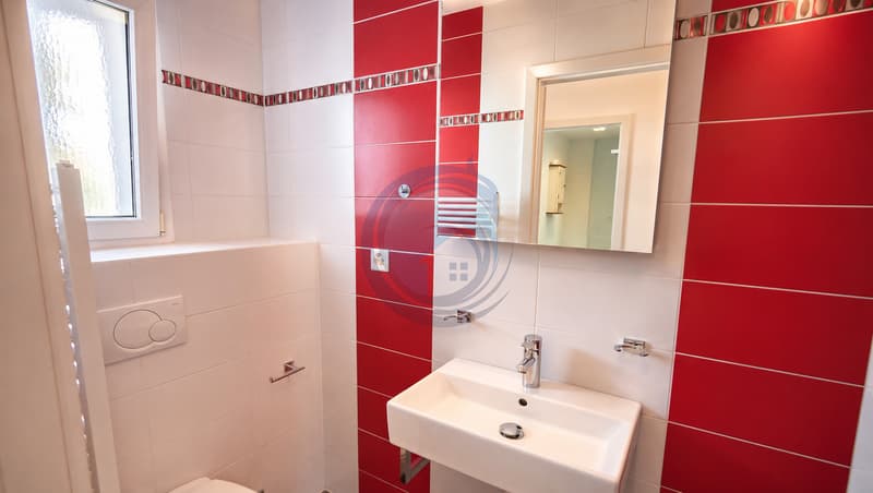 SUPERBE DUPLEX D'ANGLE 4,5 PCES - TERRASSE, BALCON ET JARDIN PRIVATIF (8)
