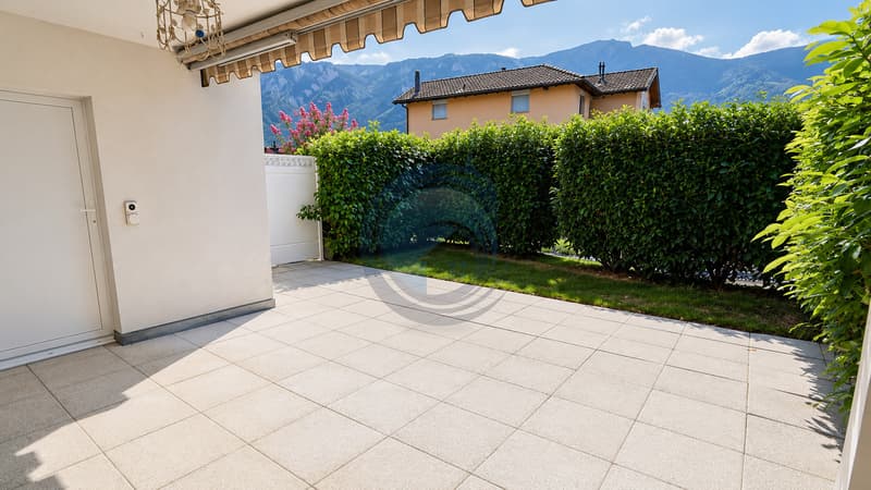 SUPERBE DUPLEX D'ANGLE 4,5 PCES - TERRASSE, BALCON ET JARDIN PRIVATIF (13)