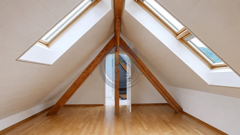 CHARMANT APPARTEMENT EN ATTIQUE DE 4.5 PIÈCES AU CENTRE-VILLE D'AIGLE (9)