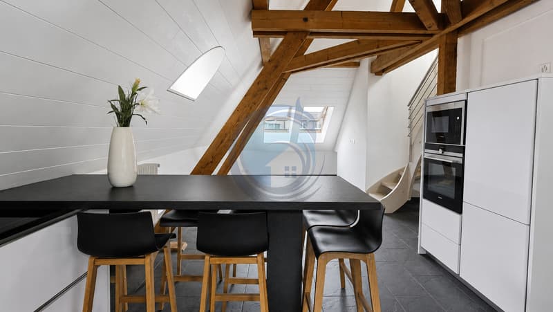 CHARMANT APPARTEMENT EN ATTIQUE DE 4.5 PIÈCES AU CENTRE-VILLE D'AIGLE (6)