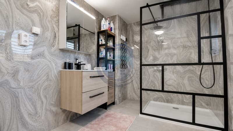 BELLE VILLA INDIVIDUELLE RÉNOVÉE AVEC GRAND TERRAIN ET VUE DÉGAGÉE (6)