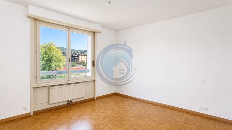 BEL APPARTEMENT D'ANGLE DE 4.5 PCES AVEC BALCON (6)