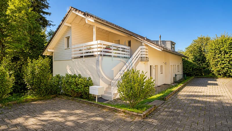 CHARMANT APPARTEMENT DE 4,5 PIÈCES AVEC BALCON A BRENT-SUR-Montreux (1)