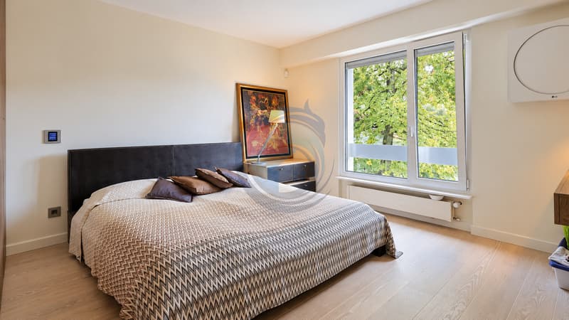 MAGNIFIQUE APPARTEMENT DE STANDING DE 4,5 PIÈCES AVEC VUE SUR LE LAC (12)