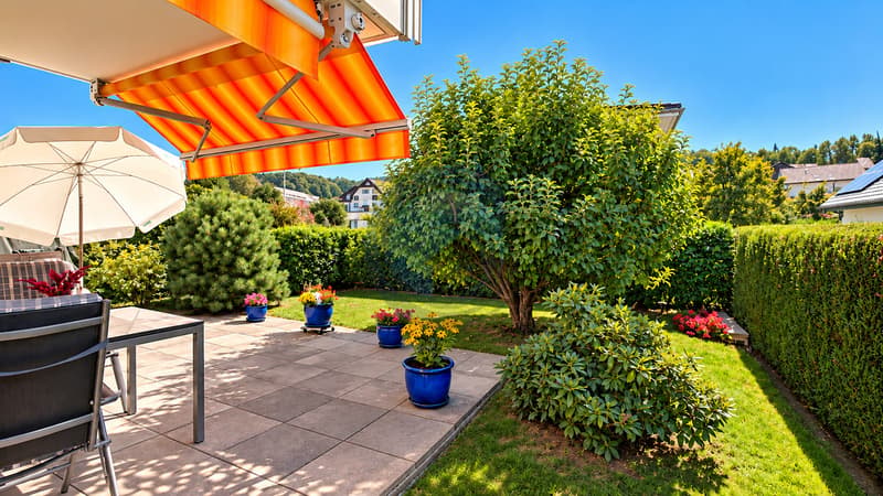 CHARMANTE MAISON MITOYENNE DE 5.5 PIÈCES AVEC JARDIN ET TERRASSE (1)