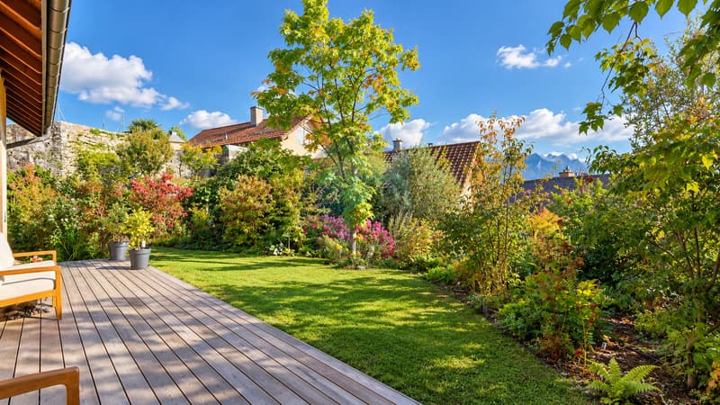 CHARMANTE VILLA INDIVIDUELLE "VAUDOISE" AVEC JARDIN ET VUE SUR LE LAC (4)