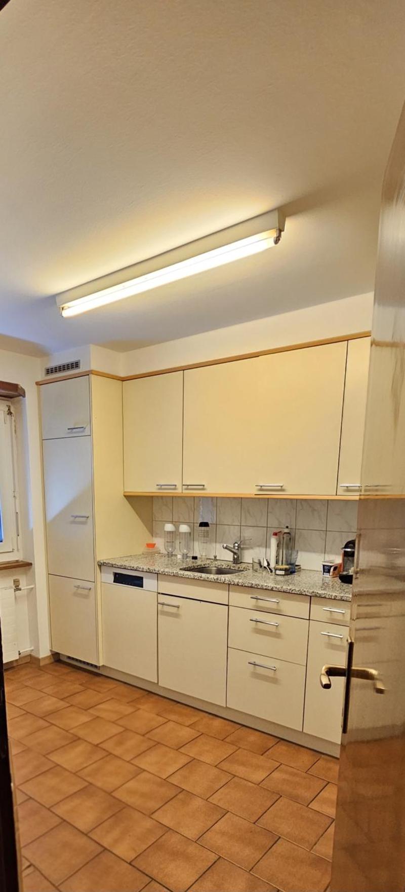 zu vermieten, VS - grosszügige 5.5-Zimmerwohnung mit Garagenbox (4)
