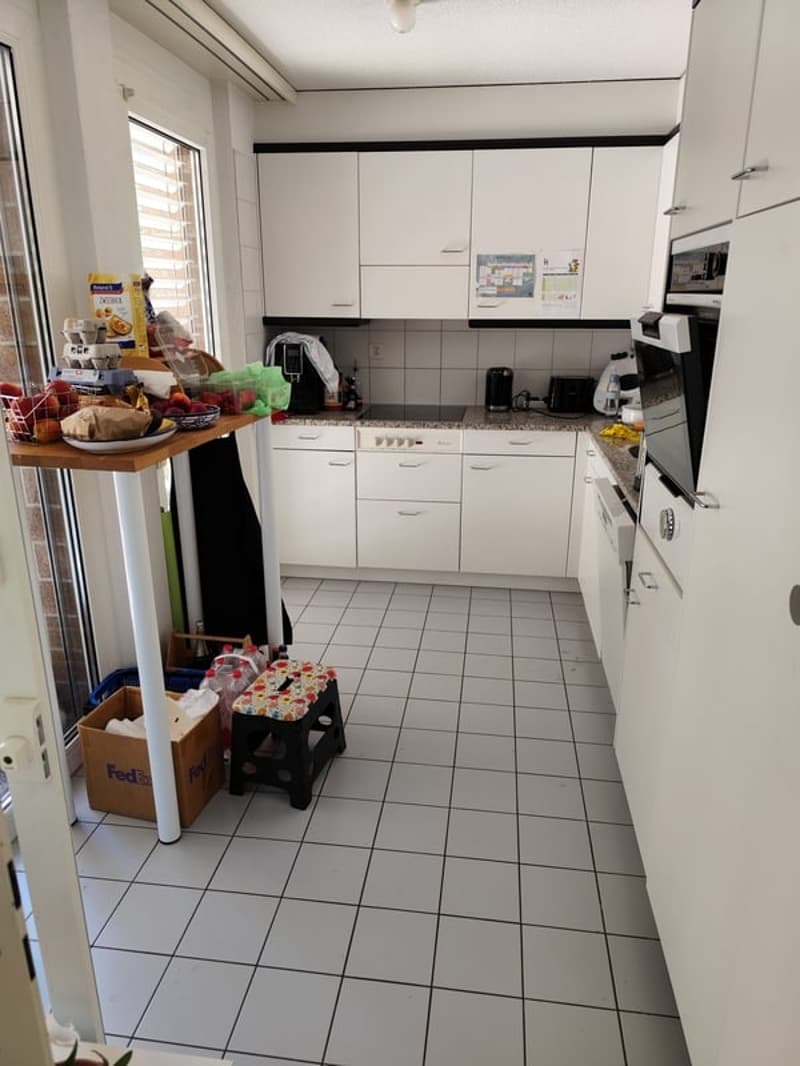 Helle 4.5-Zimmer-Wohnung mit Balkon und schöner Aussicht in Köniz (3)
