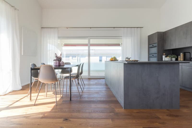 ERSTBEZUG - Stylische 4.5-Zimmer-Attikawohnung (4)