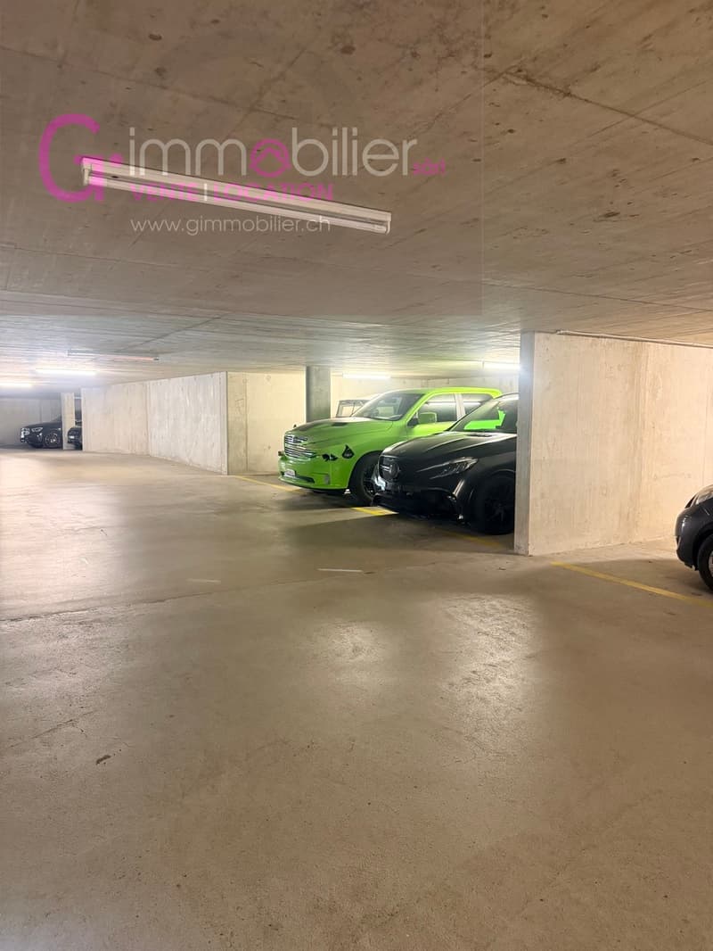 Une ou deux place de parc intérieures dans un parking souterrain (1)